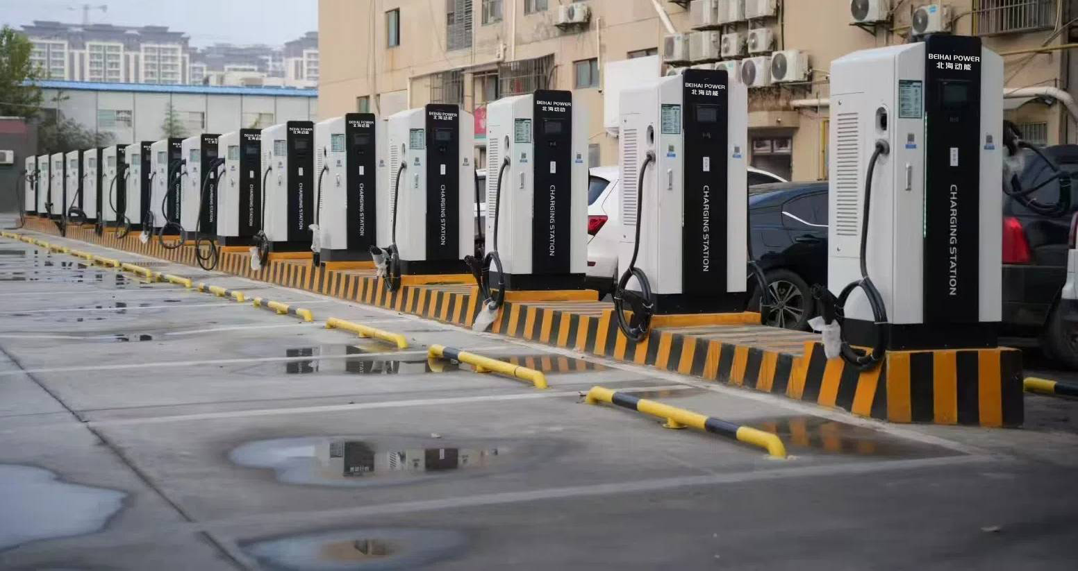 In the process of preparing for the construction of a charging station, the first and core question that many friends encounter is: "How big of a transformer should I have?" In the process of preparing for the construction of a charging station, the first and core question that many friends encounter is: "How big of a transformer should I have?"