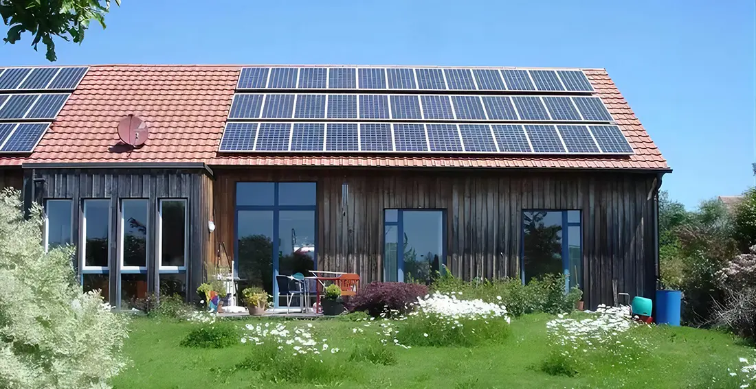 Global and Chinese Solar Photovoltaic Power Generation Market: Growth Trends, Competitive Landscape and Outlook